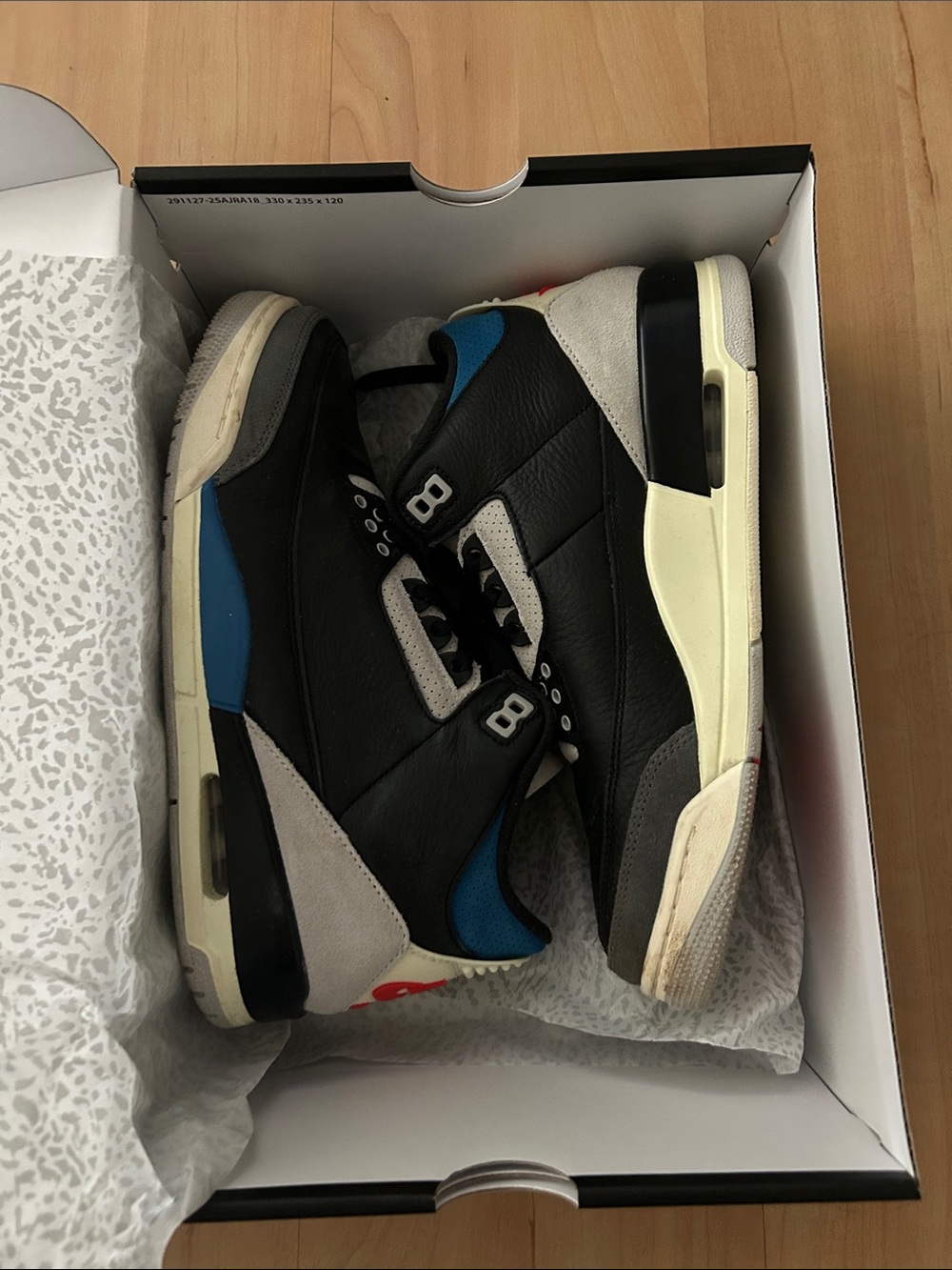 Nike Air Jordan 3 Retro OG  - Black/Red/Grey/Blue